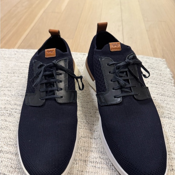 Wolf & Shepherd Swiftknit Derby (M Size 9) - Picture 3 of 5